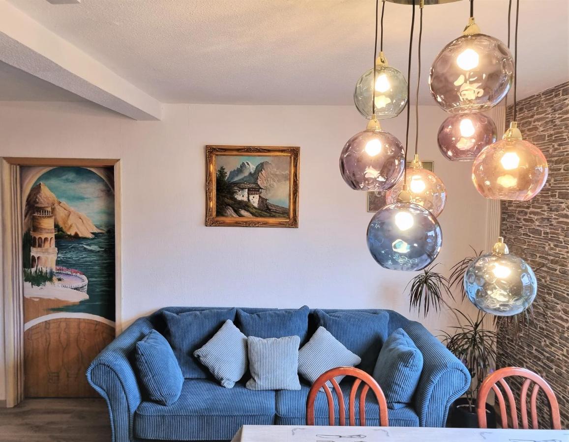 Apartment Bayreuth, Grosse Ferienwohnung Im Haus Mit Kunst, 3 Schlafzimmer, Kueche, Parkplatz Dış mekan fotoğraf