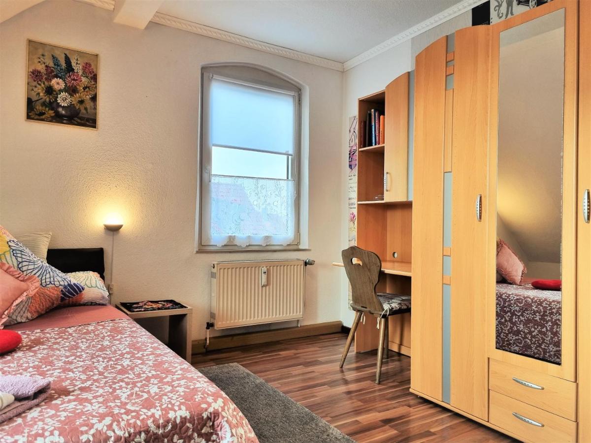 Apartment Bayreuth, Grosse Ferienwohnung Im Haus Mit Kunst, 3 Schlafzimmer, Kueche, Parkplatz Dış mekan fotoğraf