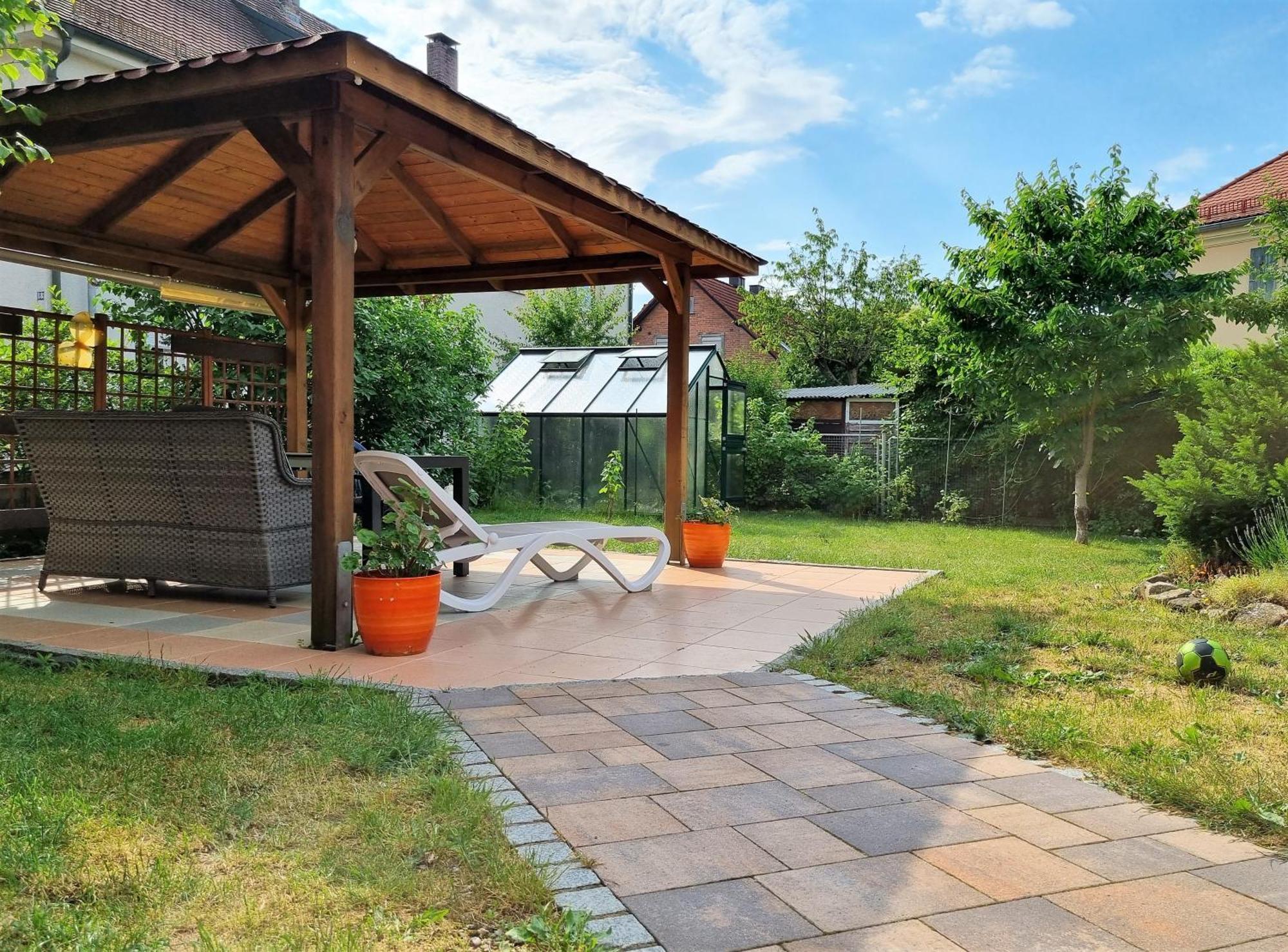 Apartment Bayreuth, Grosse Ferienwohnung Im Haus Mit Kunst, 3 Schlafzimmer, Kueche, Parkplatz Dış mekan fotoğraf
